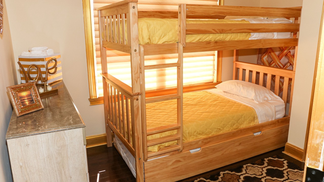 Photo of Bedroom in Island Park