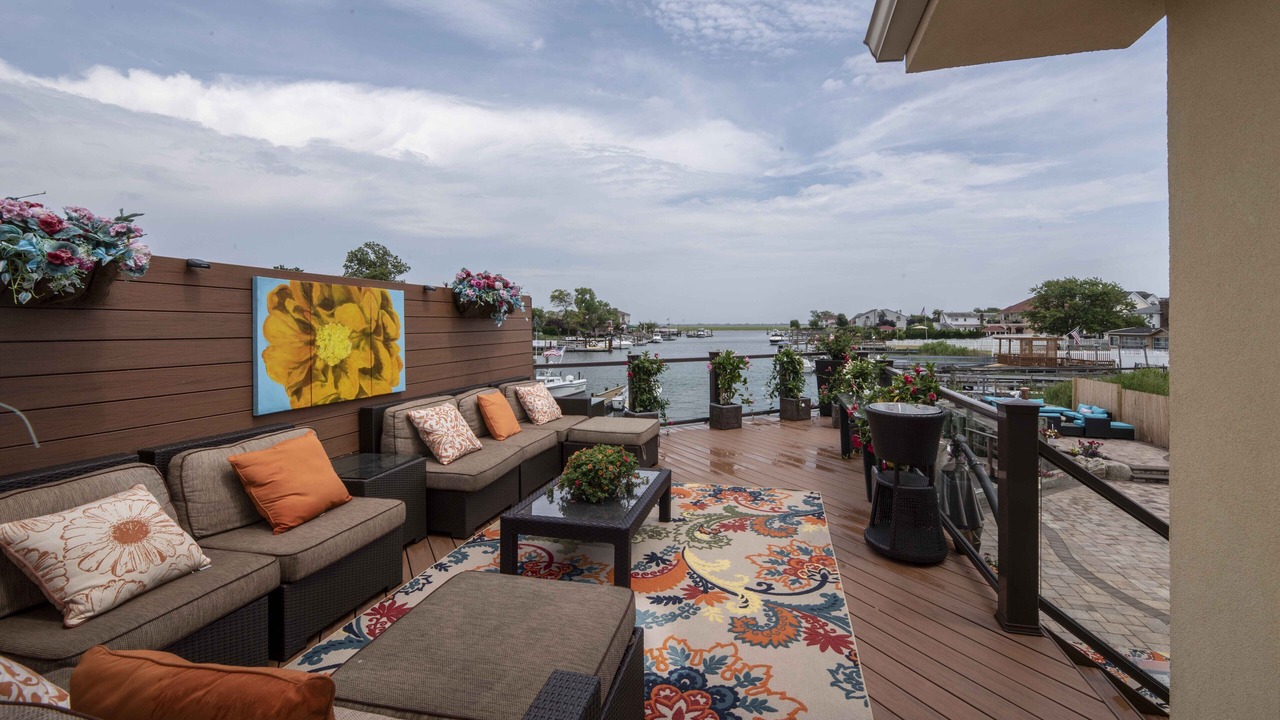 Photo of Patio Balcony in Island Park