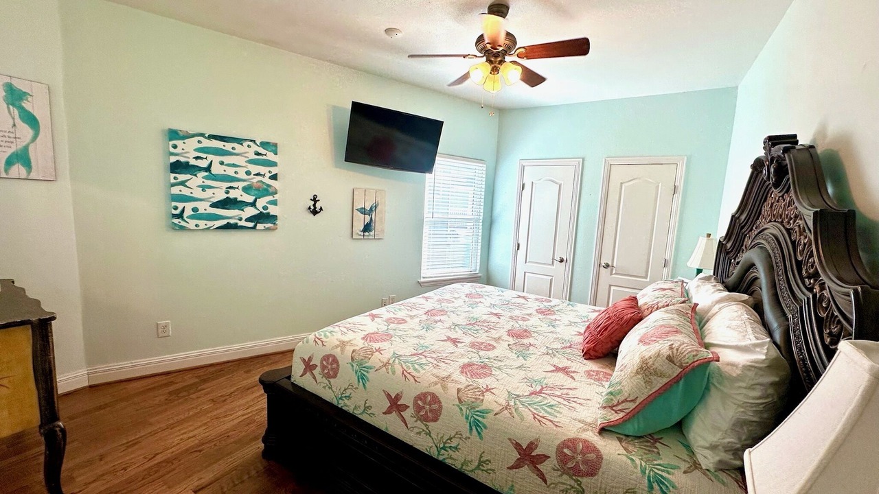 Photo of Bedroom in Sand Point