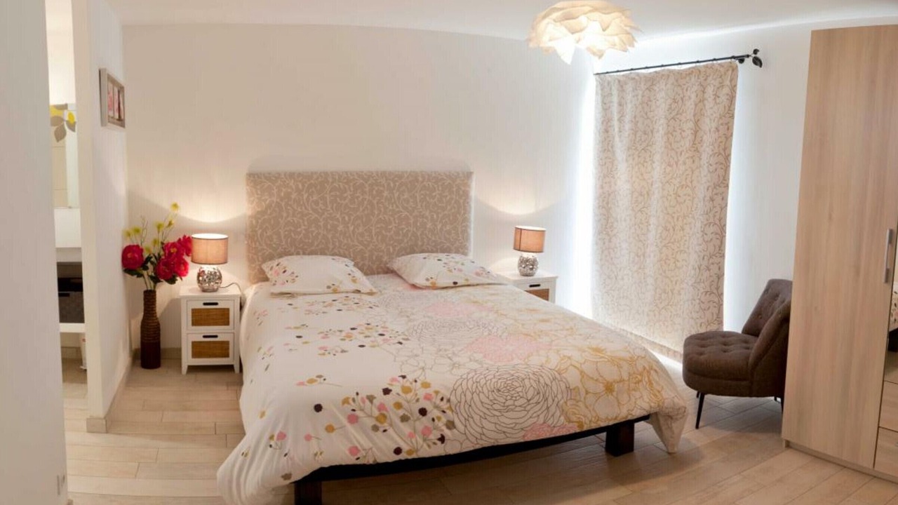 Photo of Bedroom in Le Cercueil