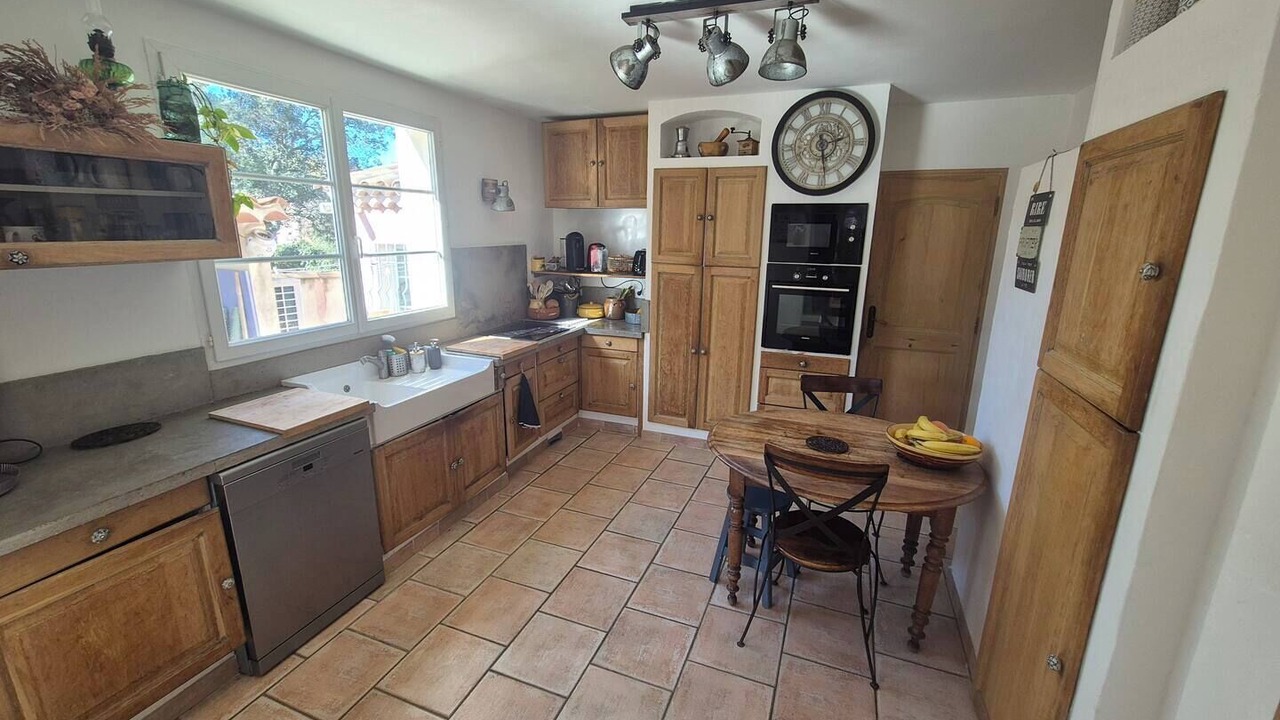 Photo of Kitchen in Chateauneuf-les-Martigues