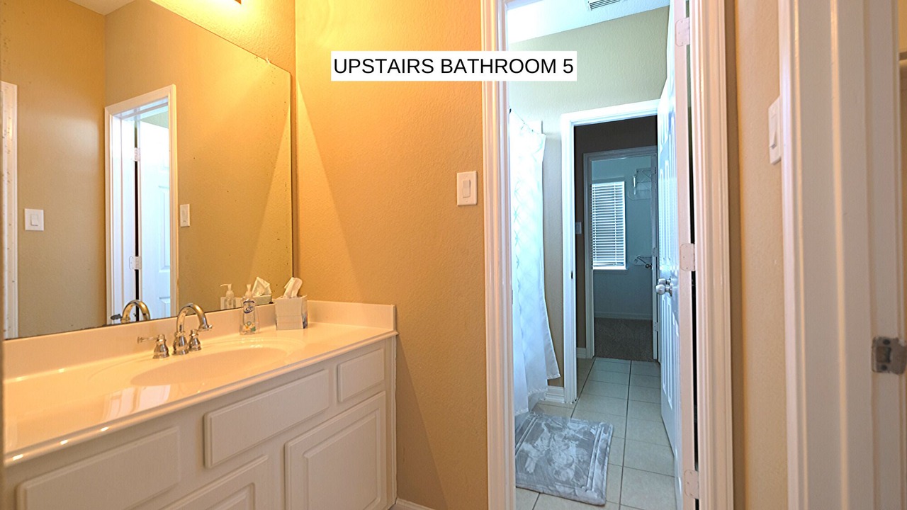 Photo of Bathroom in Clodine