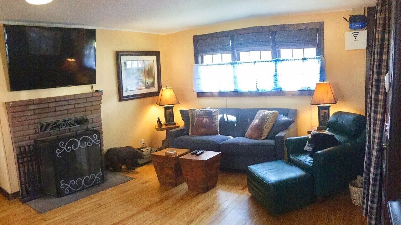 Photo of Livingroom in Maggie Valley