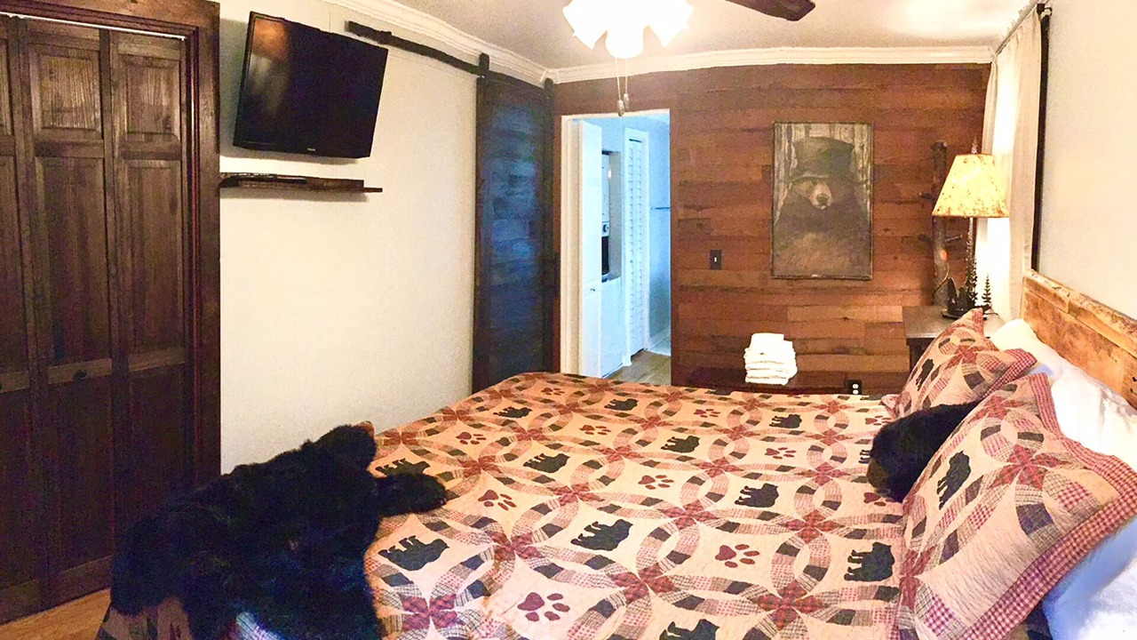Photo of Bedroom in Maggie Valley