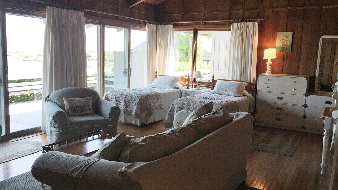Photo of Bedroom in Weekapaug