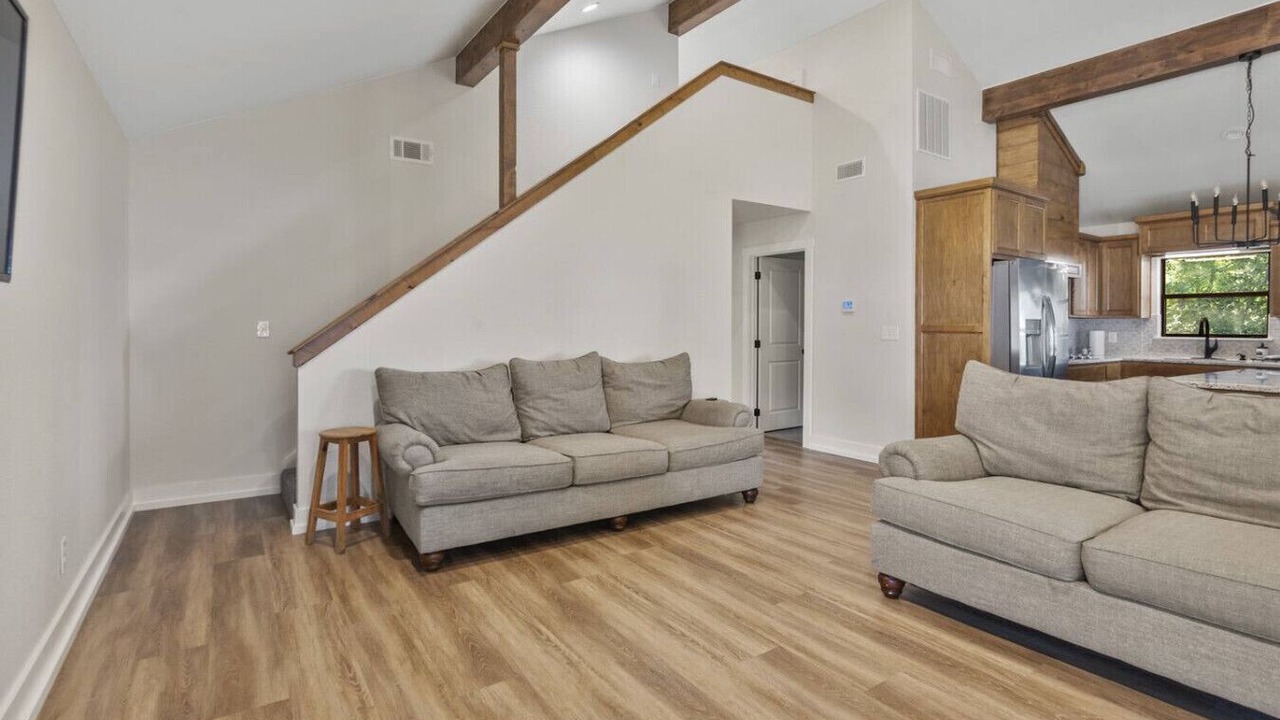 Photo of Livingroom in Zavalla
