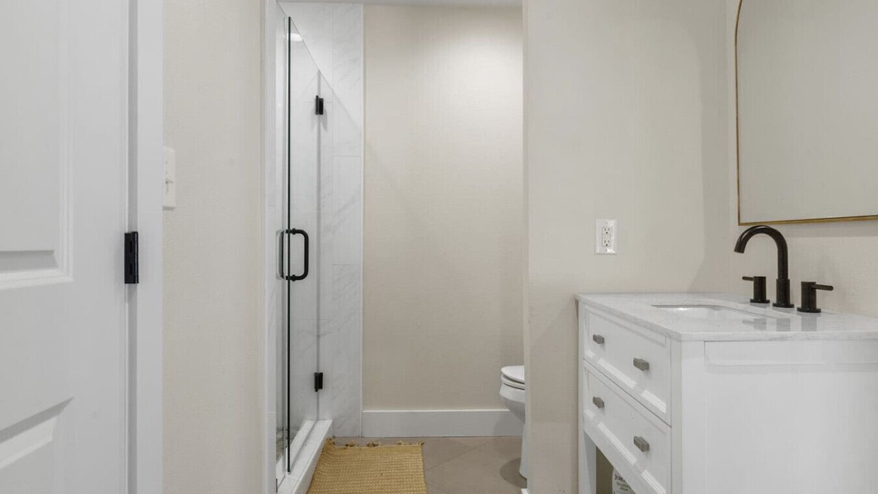 Photo of Bathroom in Zavalla