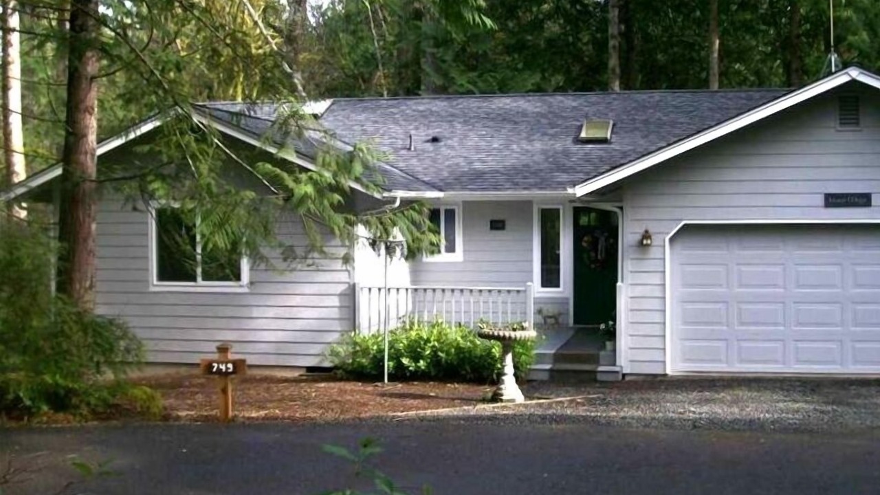 Photo of Others in Burley