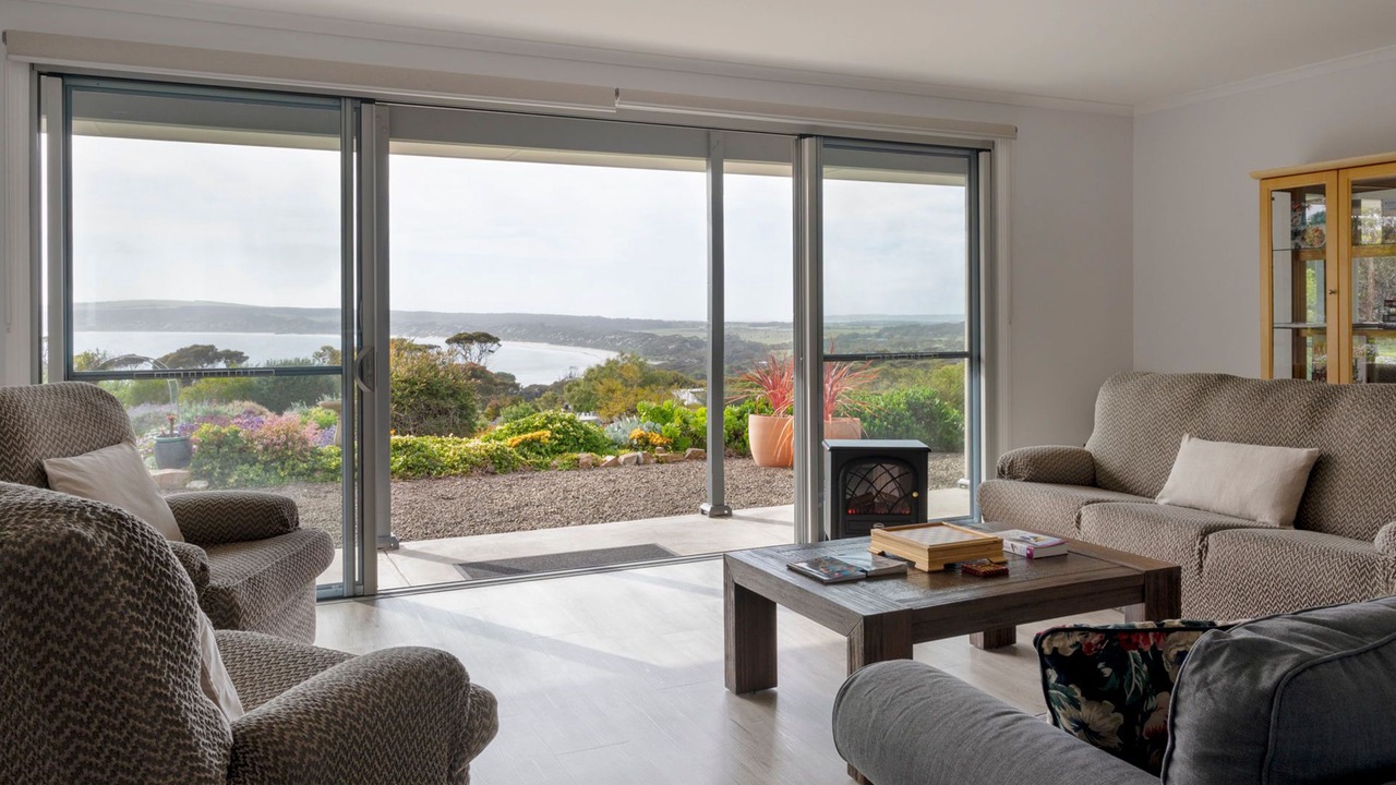 Photo of Livingroom in Emu Bay