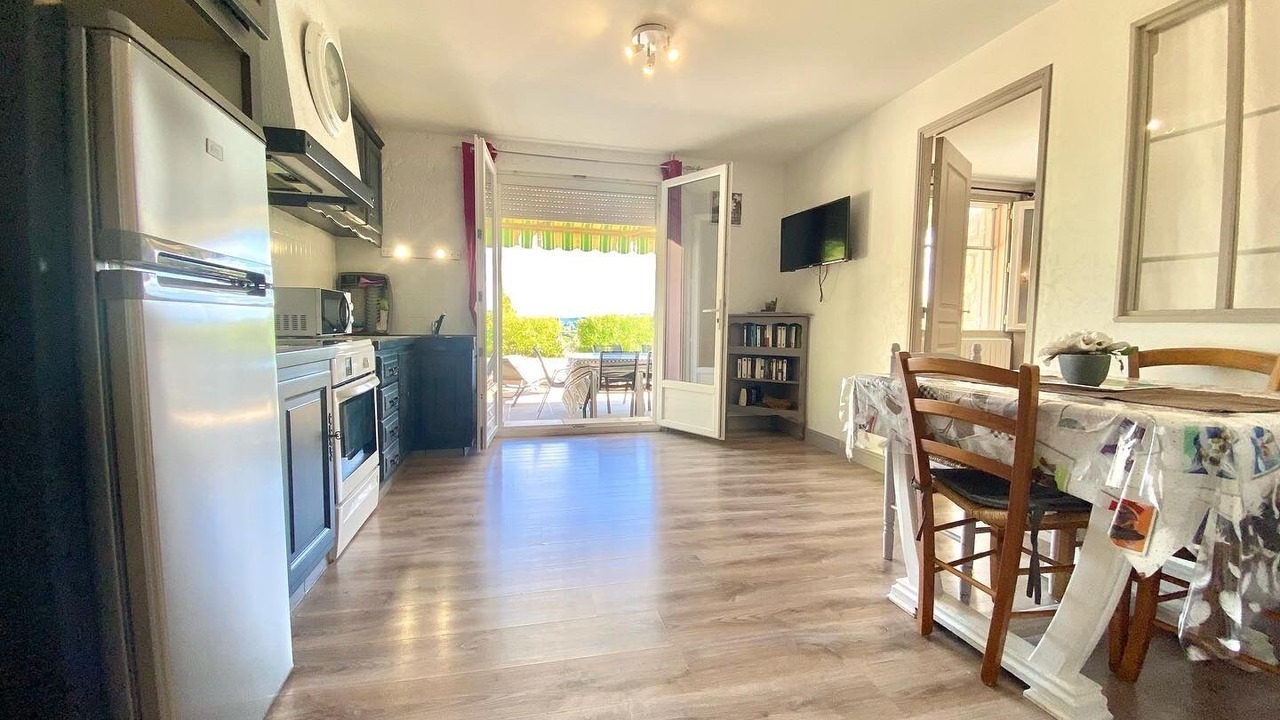 Photo of Kitchen in Saint-Martin-d'Ardeche