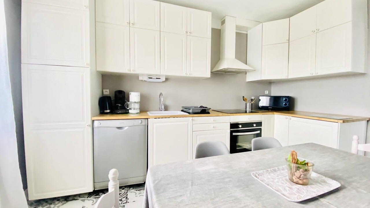Photo of Kitchen in Saint-Martin-d'Ardeche