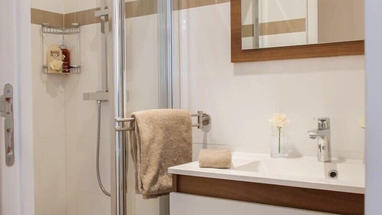 Photo of Bathroom in Les Iles