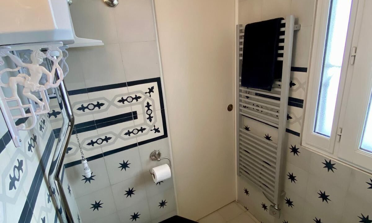 Photo of Bathroom in Les Iles