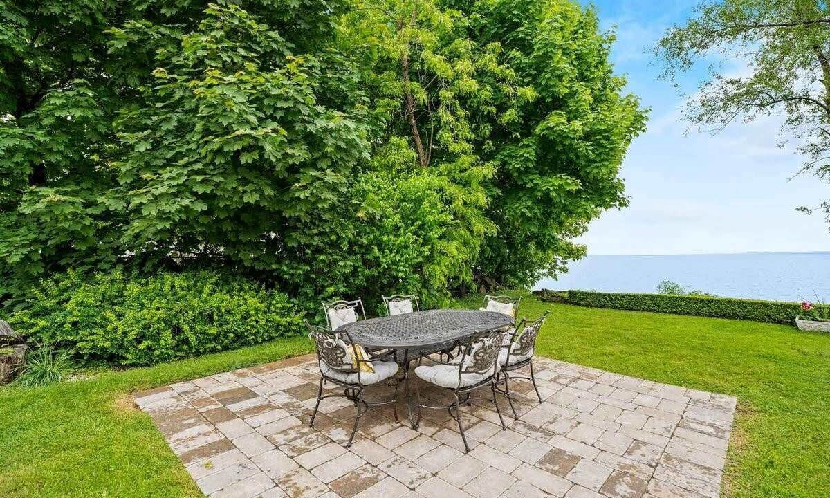Photo of Outdoor in Burlington