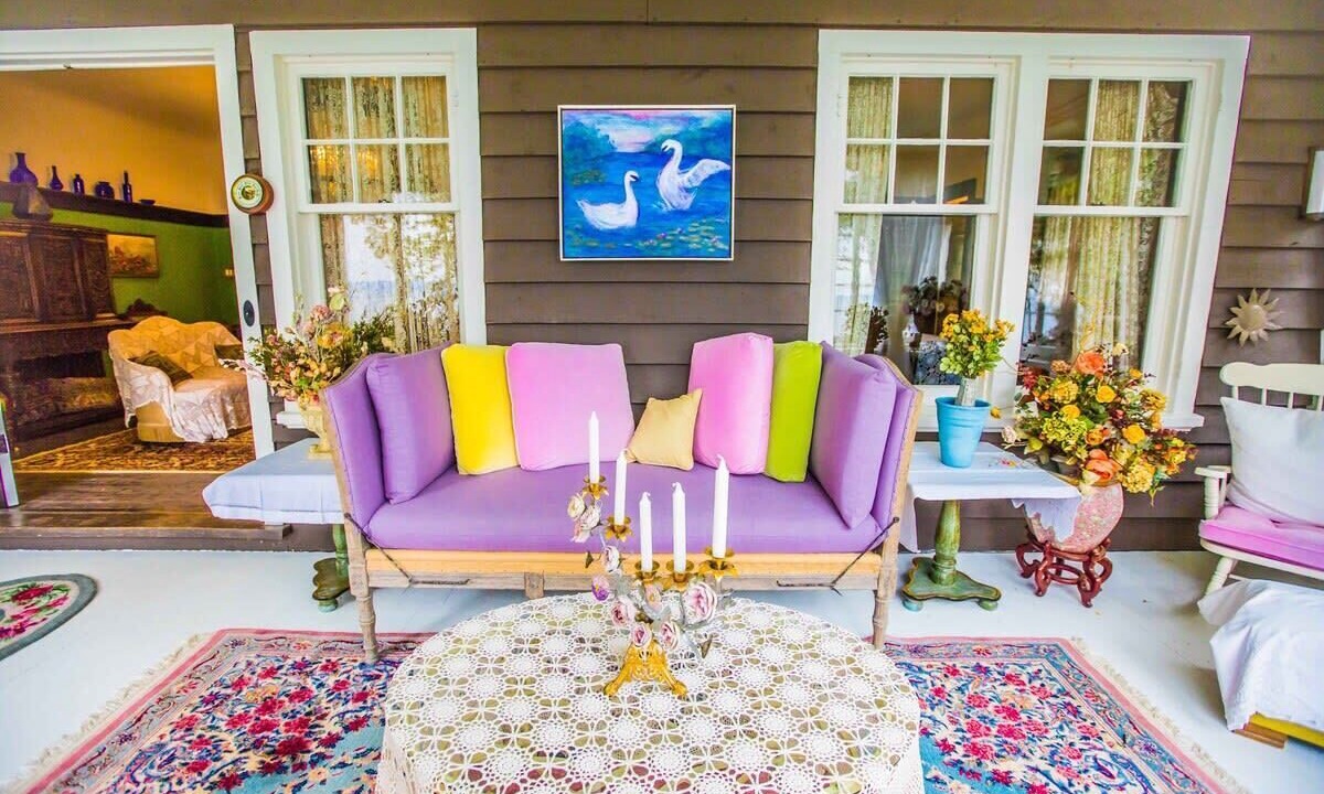 Photo of Livingroom in Burlington