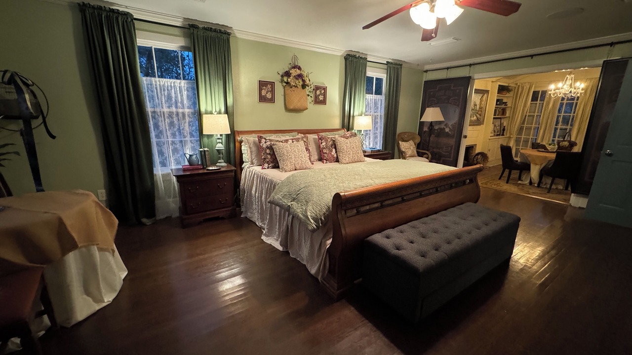 Photo of Bedroom in Montgomery