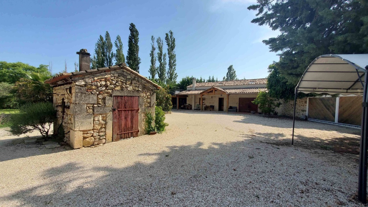 Photo of Outdoor in Bernis