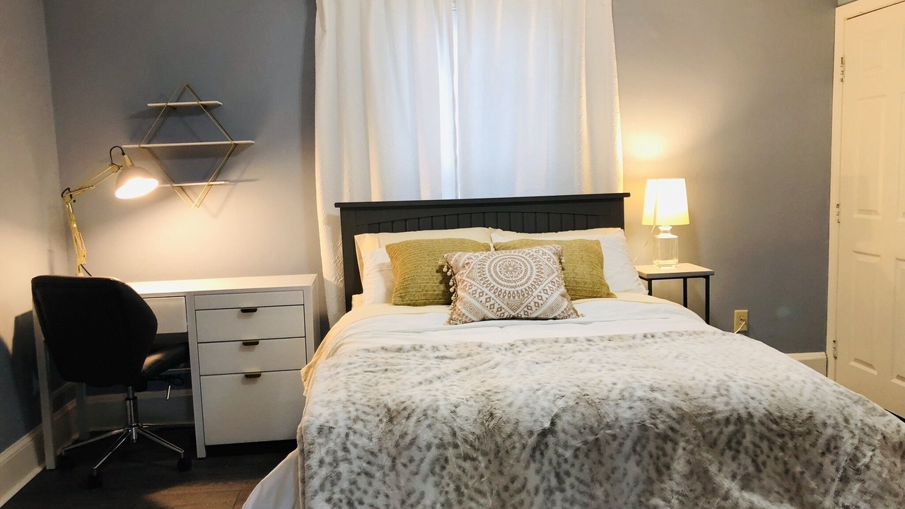 Photo of Bedroom in Back Cove