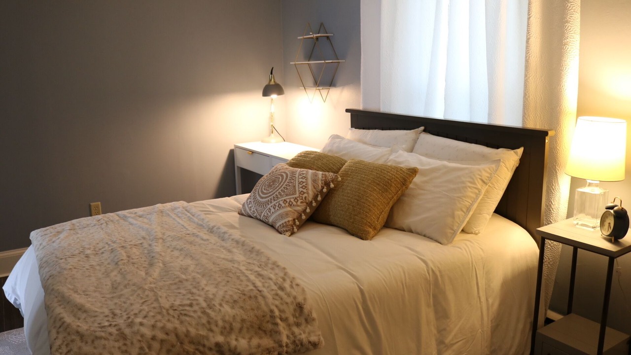 Photo of Bedroom in Back Cove