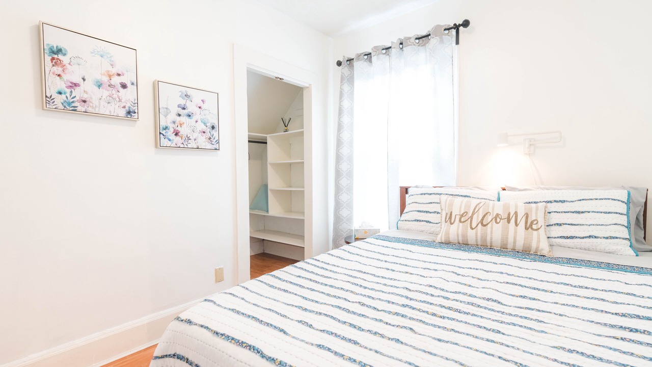 Photo of Bedroom in Back Cove