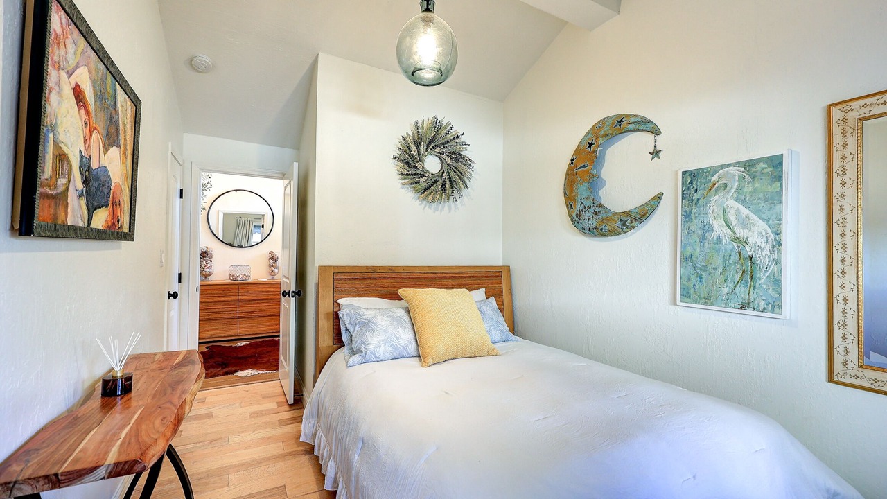 Photo of Bedroom in Discovery Bay