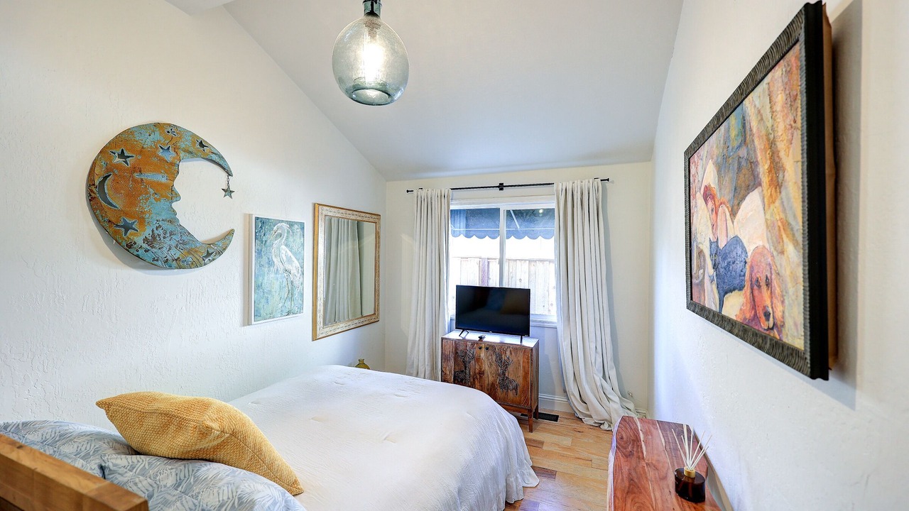 Photo of Bedroom in Discovery Bay