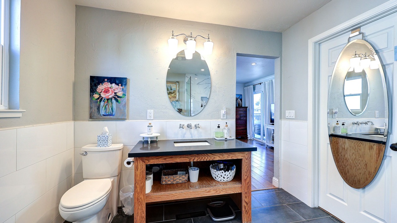 Photo of Bathroom in Discovery Bay