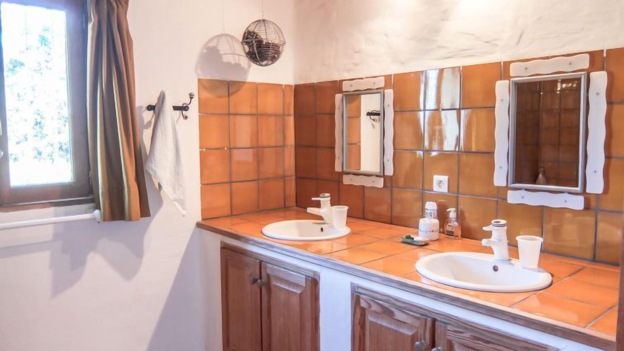 Photo of Bathroom in Laroque-des-Alberes