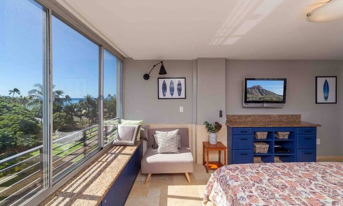 Photo of Bedroom in Waikiki