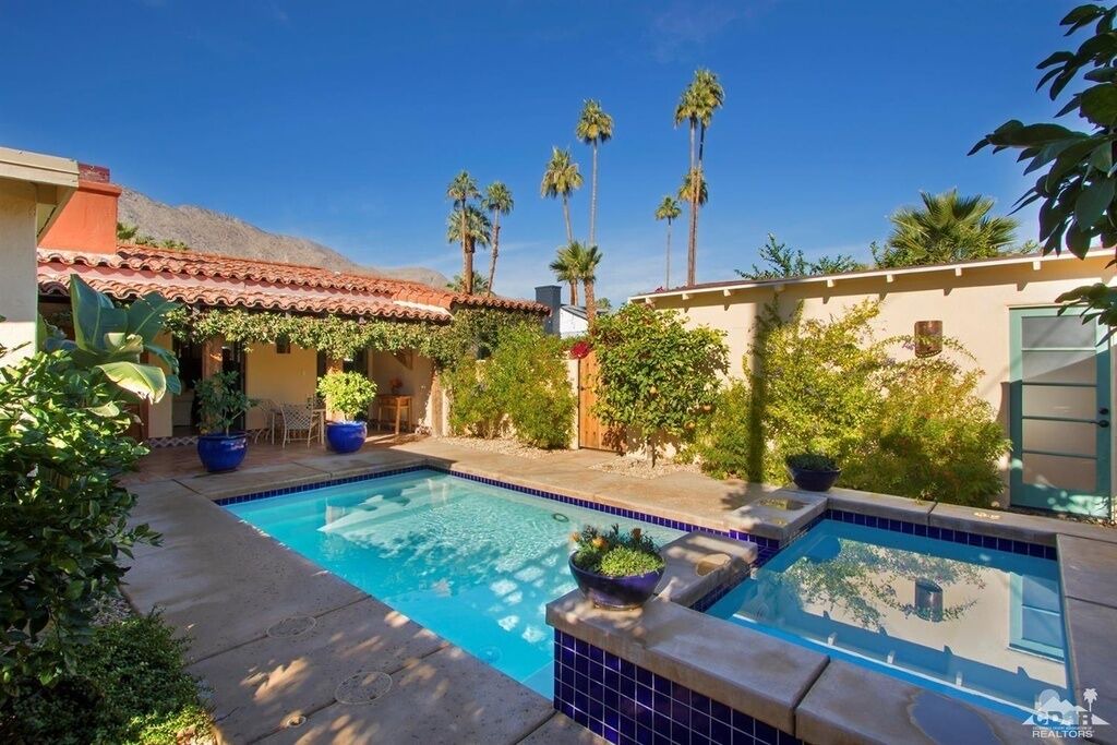 Photo of Outdoor in Warm Sands