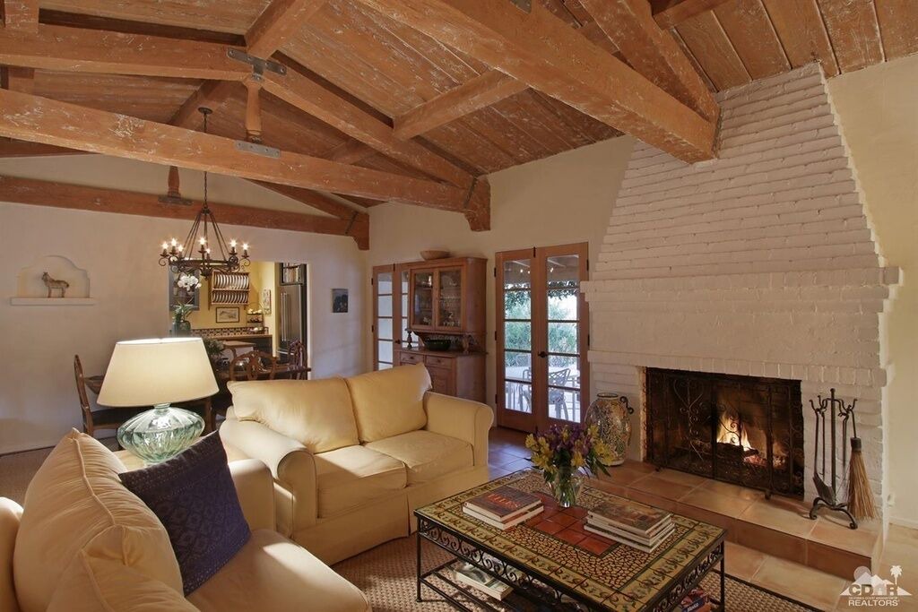 Photo of Livingroom in Warm Sands
