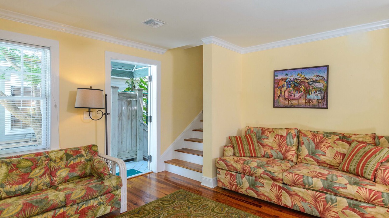 Photo of Livingroom in Downtown