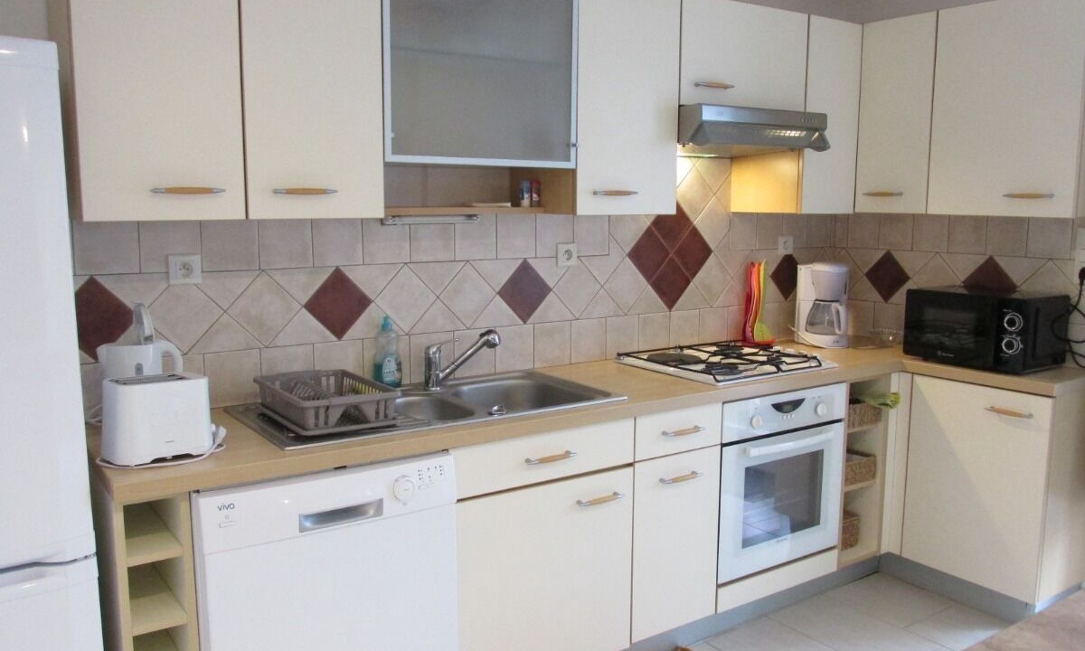 Photo of Kitchen in Pleudihen-sur-Rance