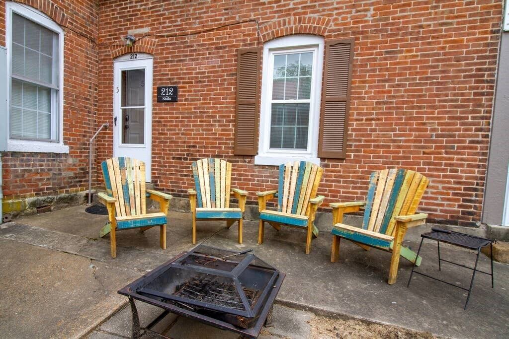 Photo of Others in Hermann