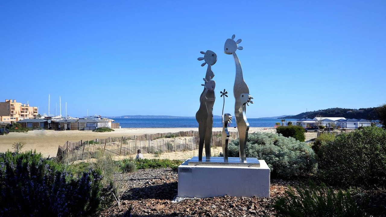 Photo of Others in La Faviere