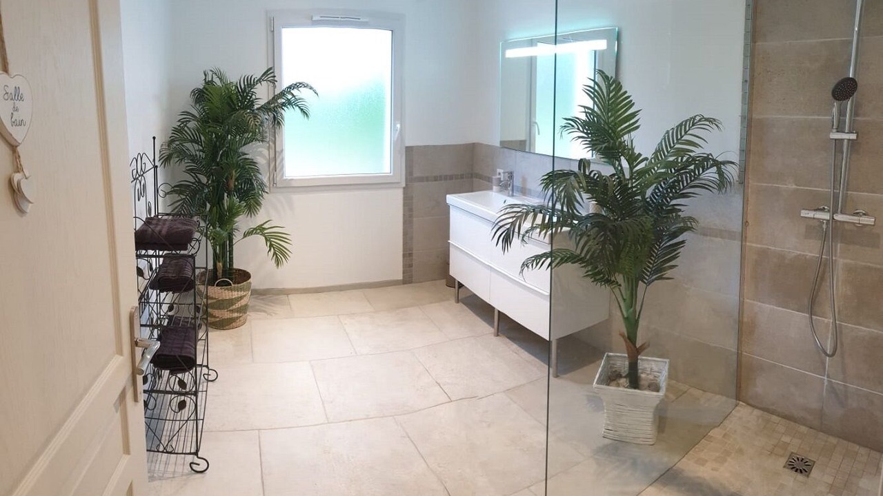 Photo of Bathroom in Les Vans