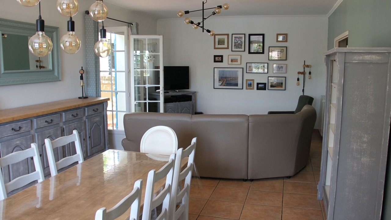 Photo of Others in Pinet