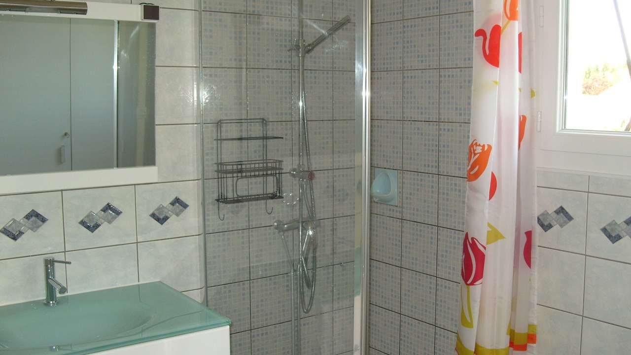 Photo of Bathroom in La Plaine-sur-Mer