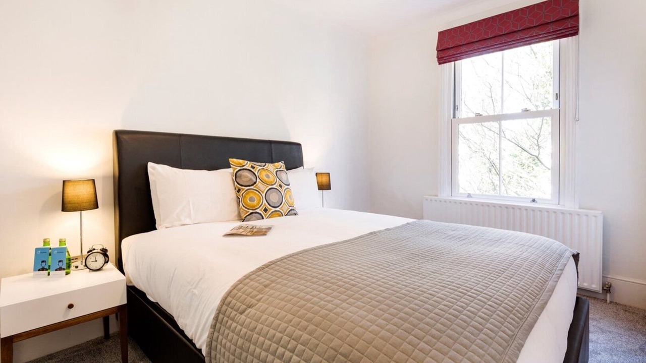 Photo of Bedroom in Earl's Court
