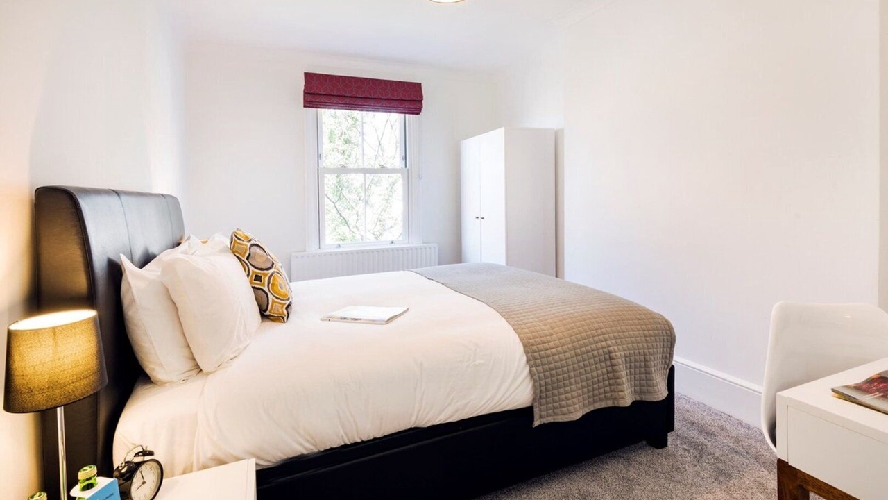 Photo of Bedroom in Earl's Court