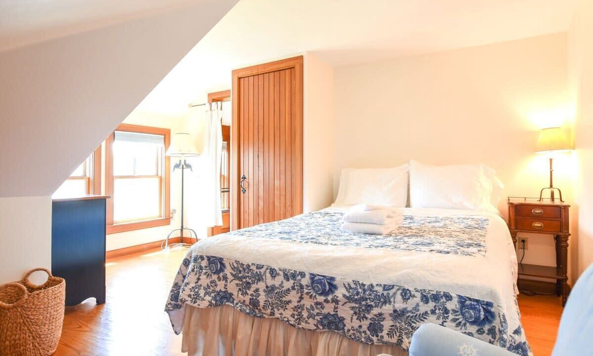 Photo of Bedroom in East Orleans