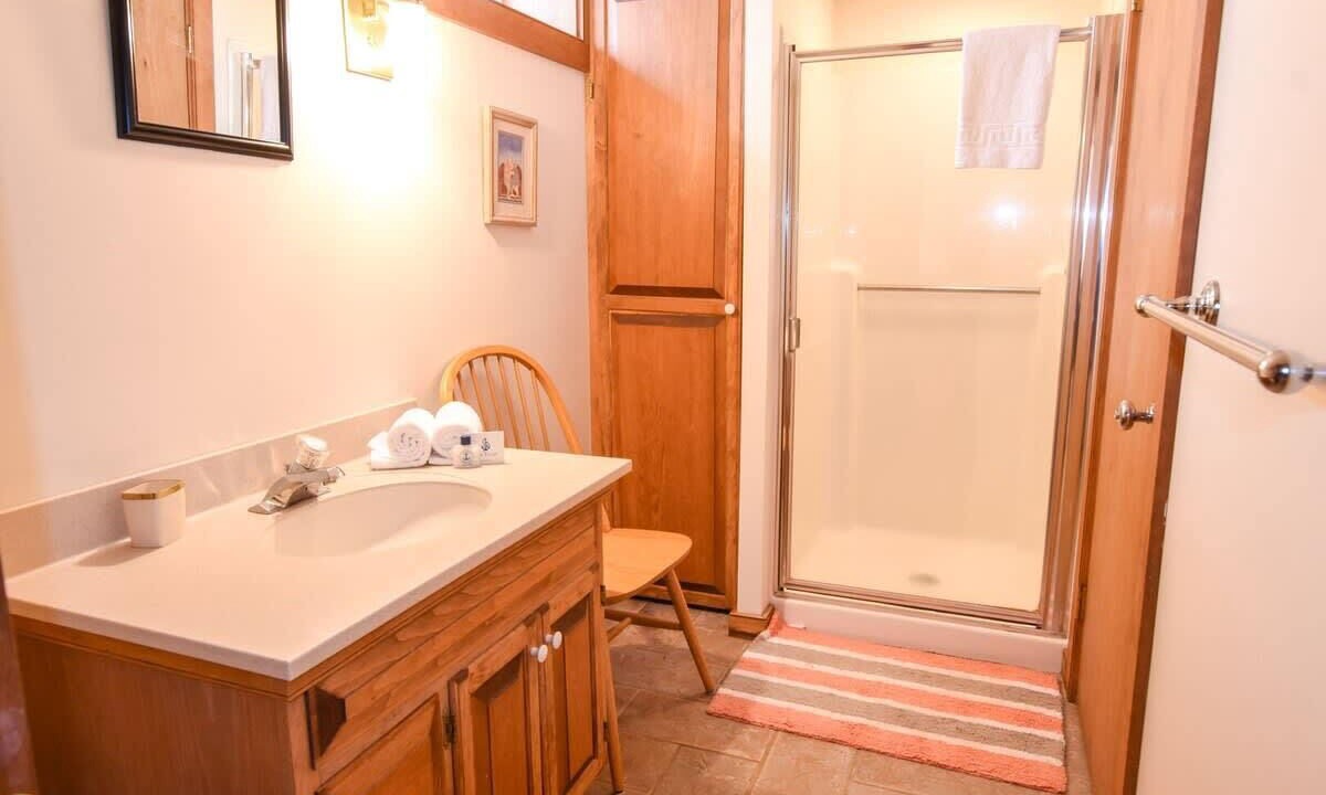 Photo of Bathroom in East Orleans