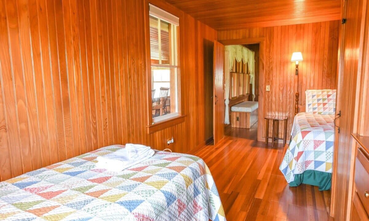 Photo of Bedroom in East Orleans