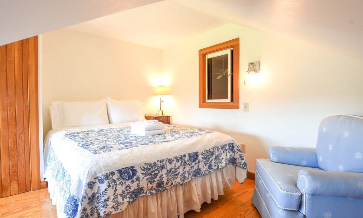 Photo of Bedroom in East Orleans