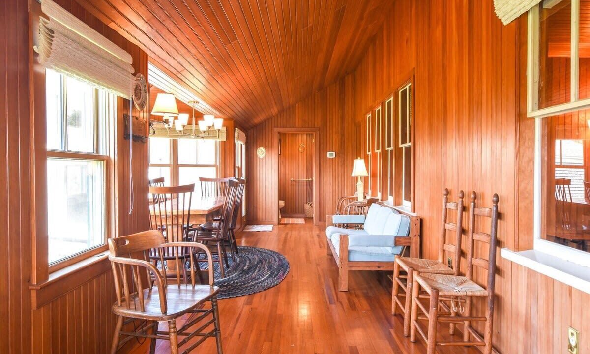 Photo of Livingroom in East Orleans