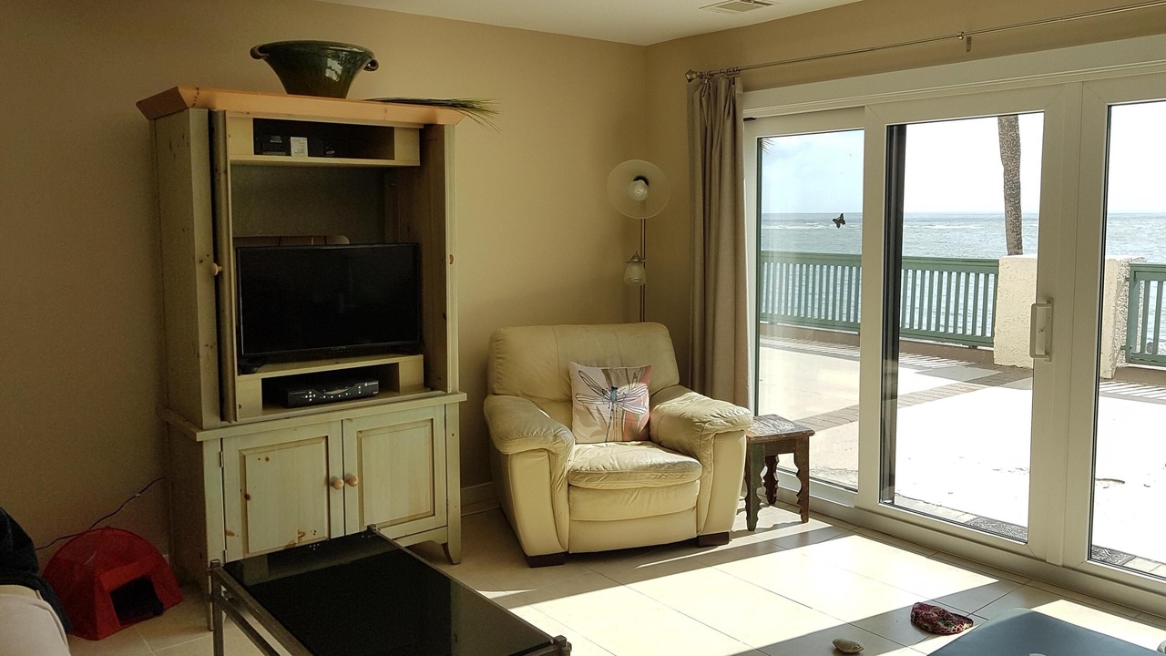 Photo of Livingroom in Saint Helena Island