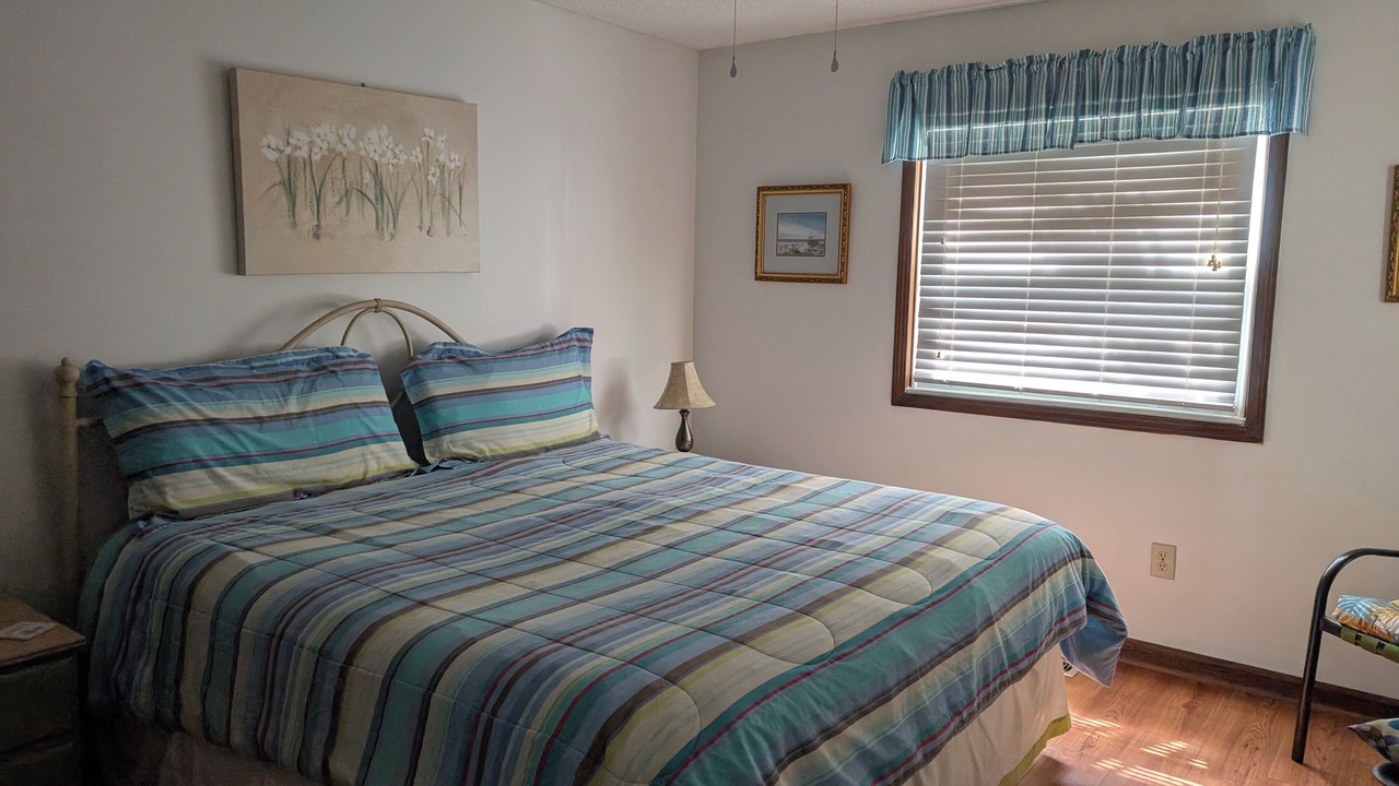 Photo of Bedroom in Surfside Beach