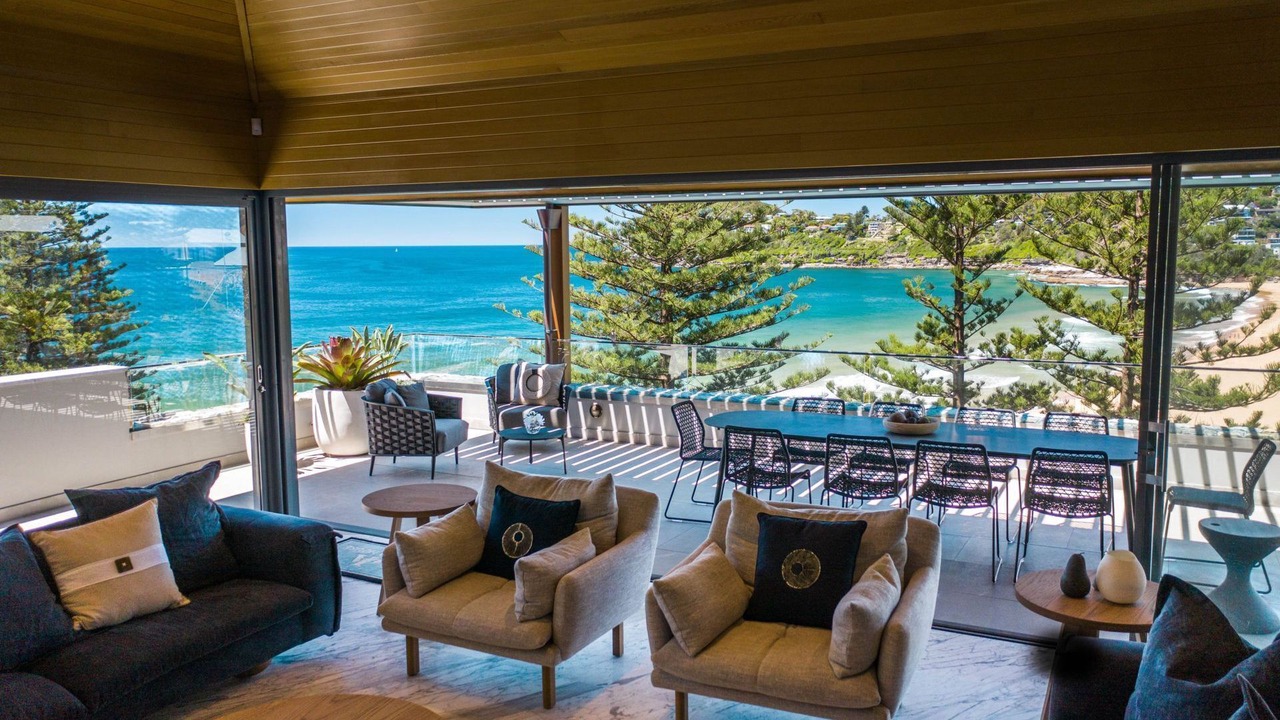 Photo of Livingroom in Whale Beach