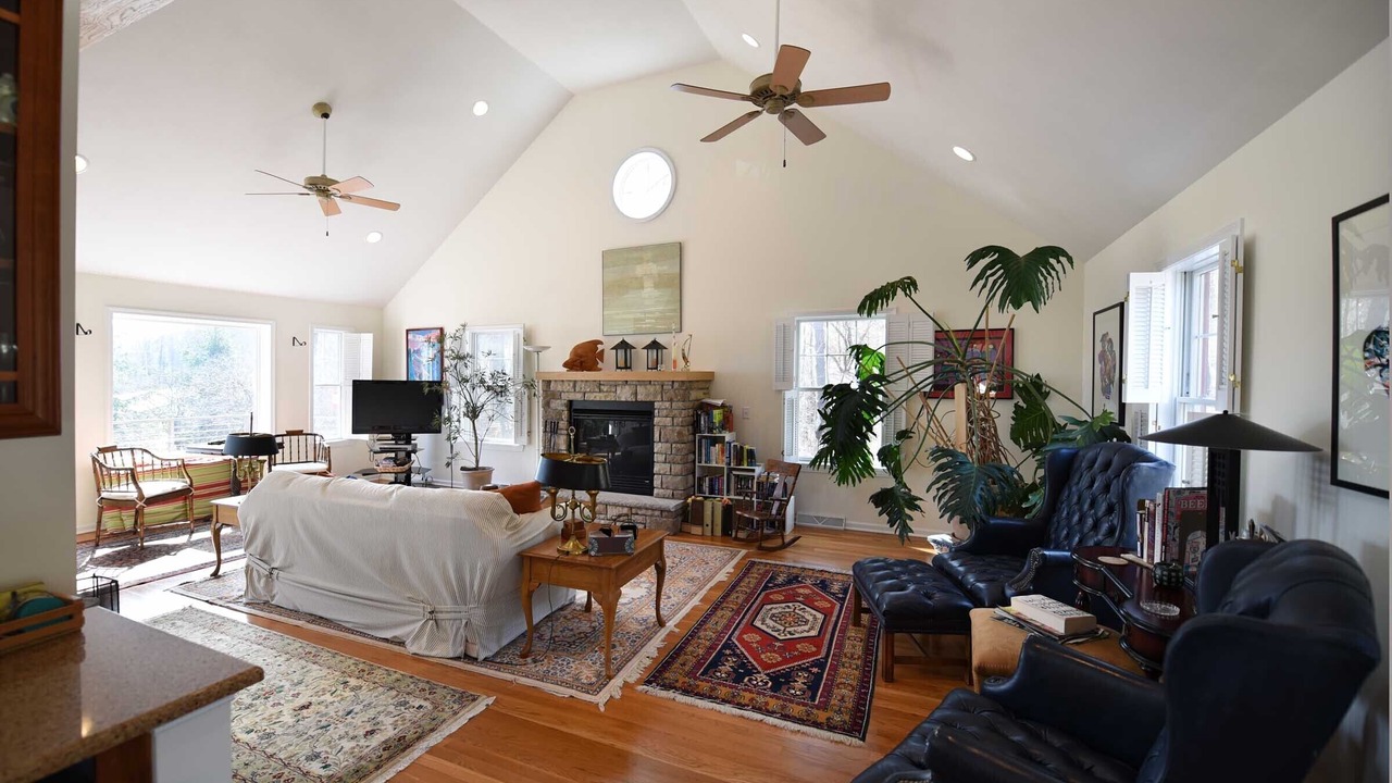 Photo of Livingroom in Skaneateles