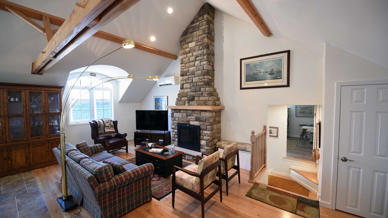 Photo of Livingroom in Skaneateles